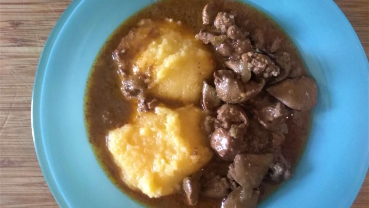 [BAKINA KUHINJA] Jetrica na saft sa žgancima - po starinski i jeftino