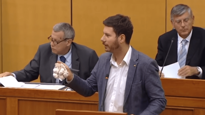 Umirovljenici bjesne na Pernara: "Vi sjedite i živite na onome što su djedovi i pradjedovi stvarali"