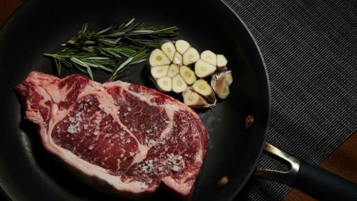 [ANKETA] Koliko često jedete meso? Novo istraživanje potvrdilo zdravstvene rizike