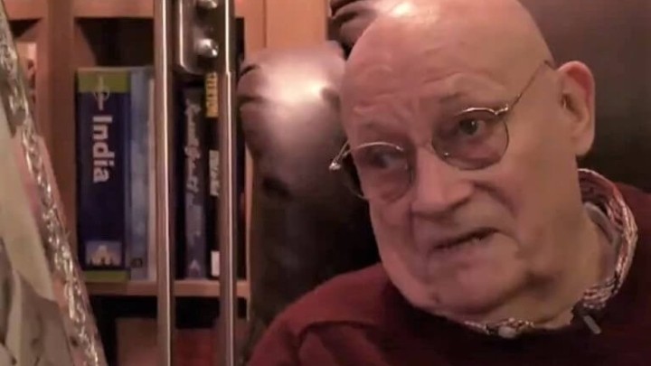 [VIDEO] Usamljenog umirovljenika ganuli do suza iznenađenjem za Božić