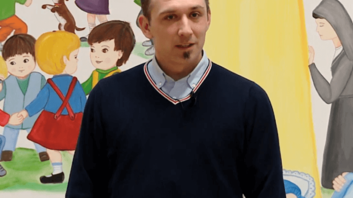 Župniku starica ne da mira: "Upucava mi se, ne znam što da radim!"