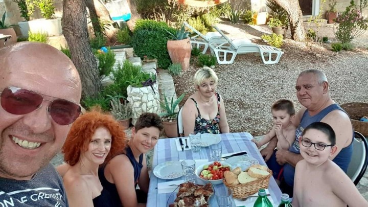 Šibenski vijećnik ugostio na tjedan dana obitelj koja živi od jedne mirovine