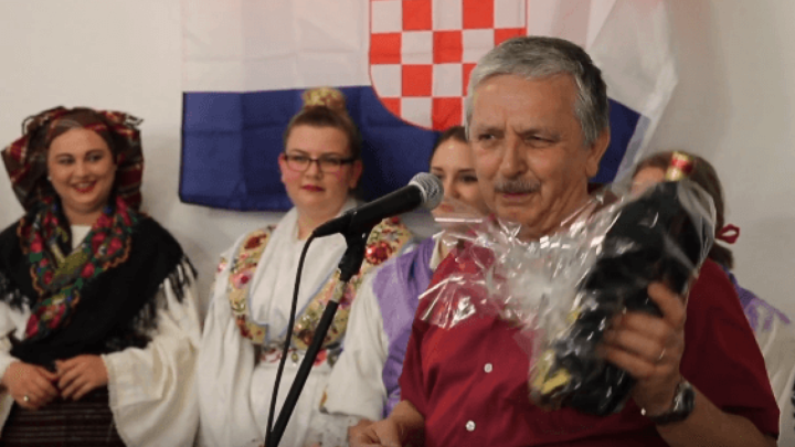 Pogledajte gastarbajterski odlazak u mirovinu: "S 23 sam doš'o, sa 64 oš'o!"