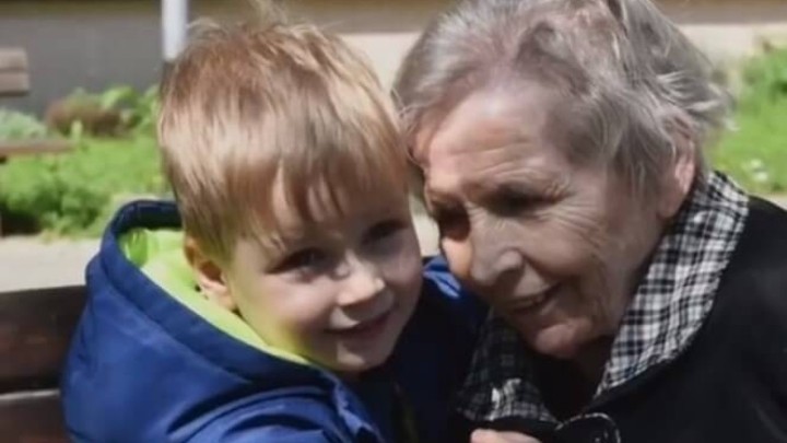 Prijateljstvo Jana (4) i Marije (82): "Draža mu je od djece jer ima zanimljive priče"