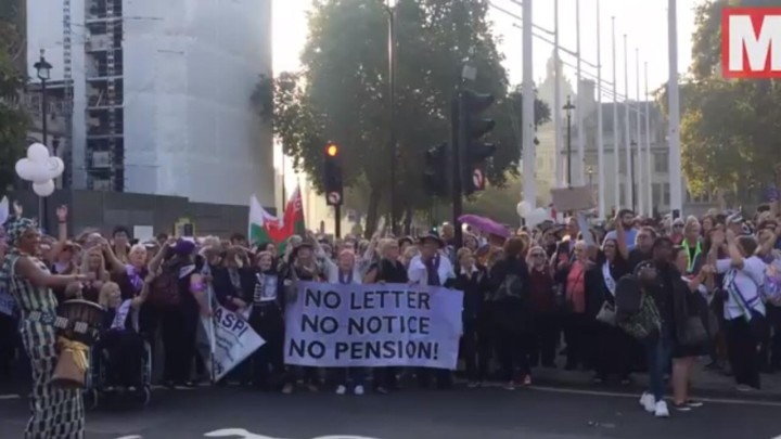 Tisuće žena u Britaniji prosvjedovale protiv podizanja dobi za mirovinu sa 60 na 66 godina