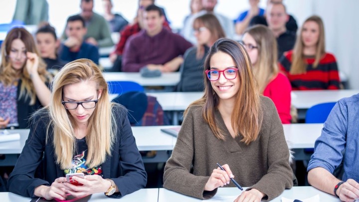 [Odlična prilika] Visoko učilište Algebra zapošljava umirovljenike