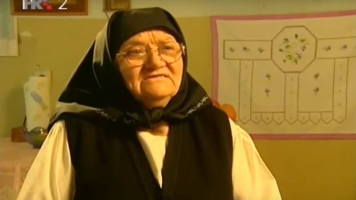 [Video] Izliječiti reumu odlaskom u toplice ili zakapanjem u đubre, pitanje je sad