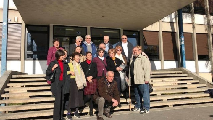 Prva generacija učenika XIII. gimnazije okupila se na 50. godišnjici mature