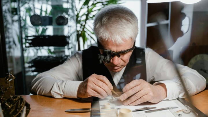 HOK podržava umirovljenike: Tražimo isplatu pune mirovine za one koji rade