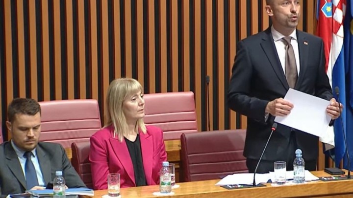 Oporba o mirovinskoj reformi: 'Sve je ovo premalo i stiže prekasno'