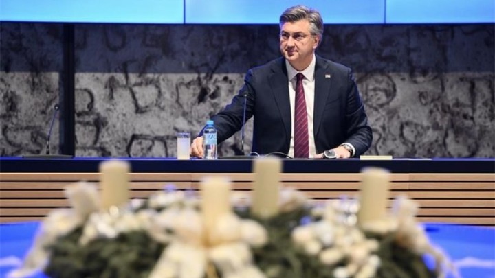 Plenković se pohvalio brigom za umirovljenike, najavio opet veći staž za majke