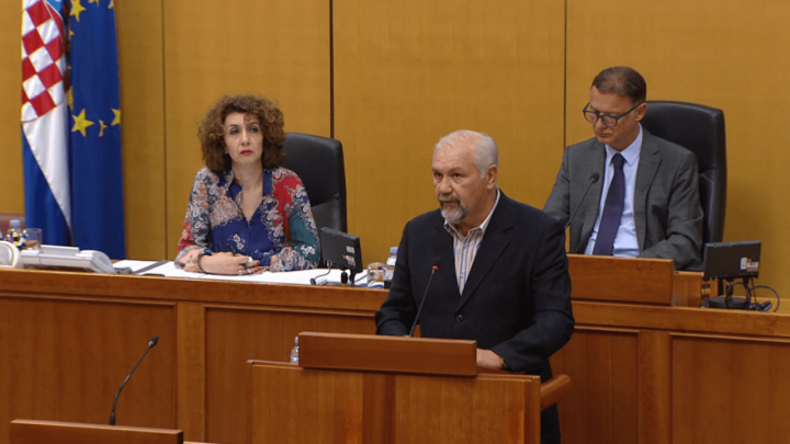 Čep u Saboru: Hrelja se ne osjeća dobro kada čita naslove i radi pritisak na mirovina.hr