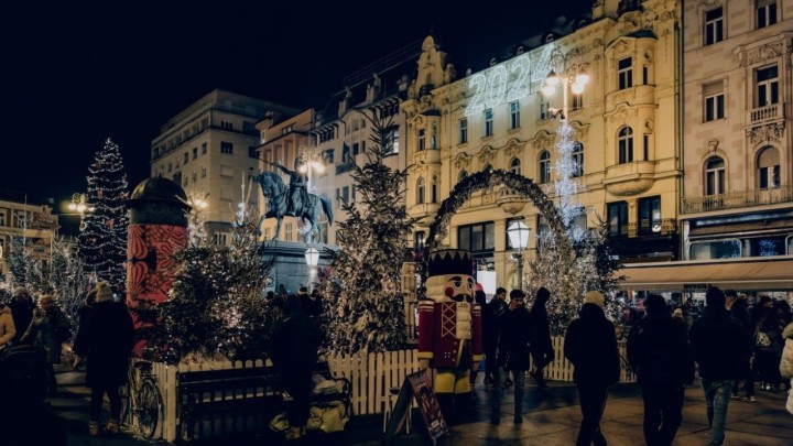 Ususret adventu: Umirovljenici krajem 2024. najviše putovali u ovaj grad