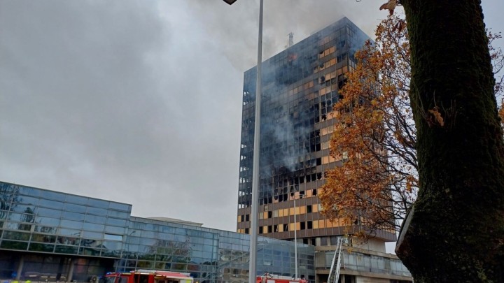 Vatra progutala Vjesnik: Simbol Zagreba i novinarstva puno je više od nebodera