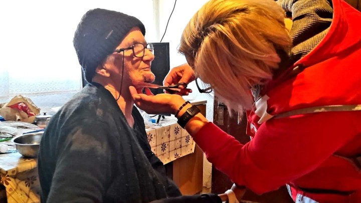 Naši stariji nas trebaju: Polovica korisnika Crvenog križa su starije osobe