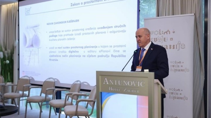 Zaštićeni najmoprimci traže odgodu iseljavanja: O svemu se oglasio Bačić