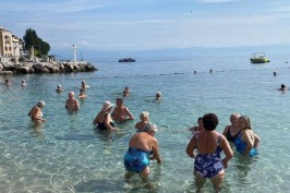 Besplatni izlet na more za umirovljenike: Sve je plaćeno, od puta do ručka