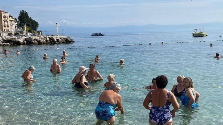 Besplatni izlet na more za umirovljenike: Sve je plaćeno, od puta do ručka
