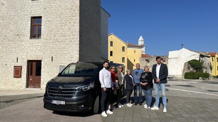 Besplatan prijevoz umirovljenika u Novi Vinodolski: Program pomoći donosi detalje