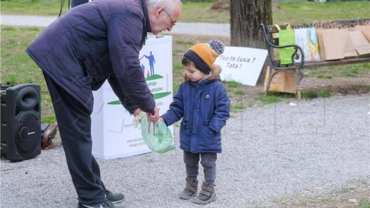 Bake i djedovi, ovo druženje je za vas: Dođite, naučite nešto i zabavite se