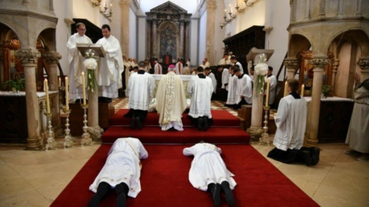 Biskupija objavila imena dvojice svećenika pedofila: 'Žrtve molimo za oprost'