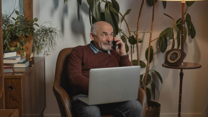 Rijeka: U sklopu kampanje 'Web heroj' održana edukacija za umirovljenike o internetskim prijevarama