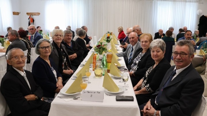 Umirovljenici proslavili zlatni i dijamantni pir: 'Ovo je prilika za prisjećanje na dugogodišnju ljubav'