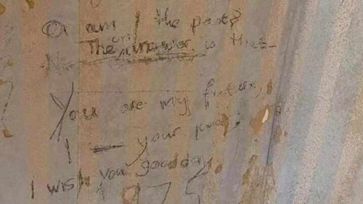 Na zidu otkrio zagonetnu poruku iz 1975. pa pronašao 60-godišnju autoricu