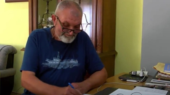 Umirovljenik Miro kroz svoje stihove predstavlja idilu jednog slavonskog sela