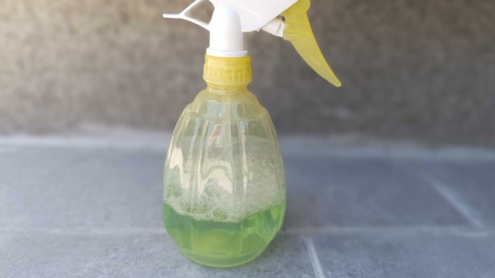 Ovaj sprej protiv kukaca je potpuno prirodan, a napravit će svoj posao