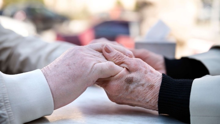 Bogati umirovljenik (91) ženi se za 49 godina mlađu ženu: Jedna od bivših supruga mu to brani, ali ne zbog ljubavi