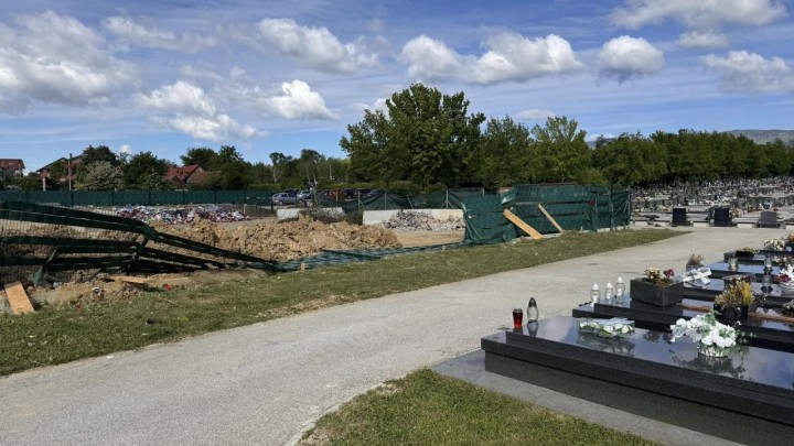 Evo kako izgleda groblje Miroševac: 'Ponekad imam osjećaj kao da smo naše najmilije bacili pored smetlišta'