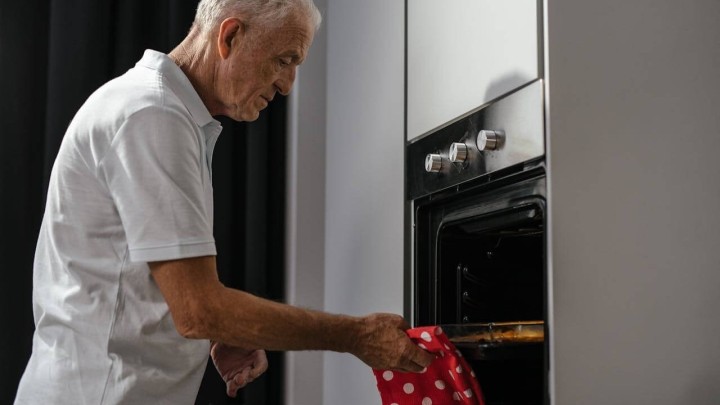 Inspektori s tržišta povukli posudu za pečenje, prodaje se u popularnom dućanu