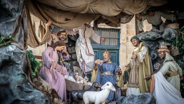 Domaći običaji na Sveta tri kralja: Od blagoslova vode do pjevanja, a neki staju na sjekiru