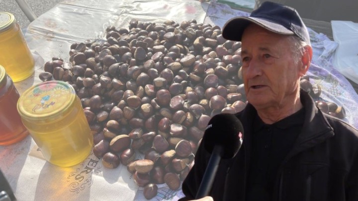 Umirovljenik Štef prodaje kestene: 'Malo kupaca imamo, stari imaju male penzijice' 