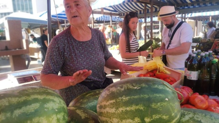Ivanka (75): 'Ruke su moji strojevi, stavim steznik i ode baba u polje, bez likarije i vode'