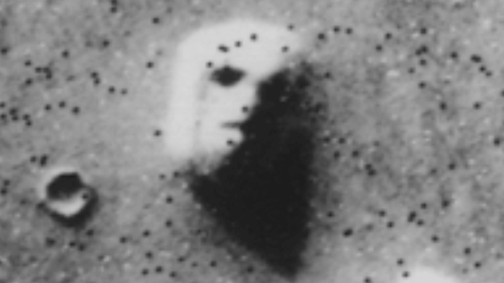 [25.7.] Otkriveno brdo na Marsu koje neodoljivo podsjeća na ljudsko lice