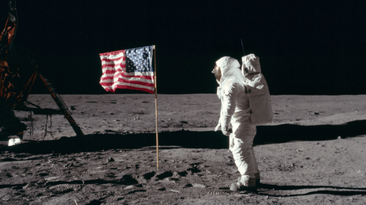 [21.7.] Niel Armstrong s Mjeseca poslao jednu od najpamtljivijih rečenica 20. stoljeća: "Mali korak za čovjeka..."