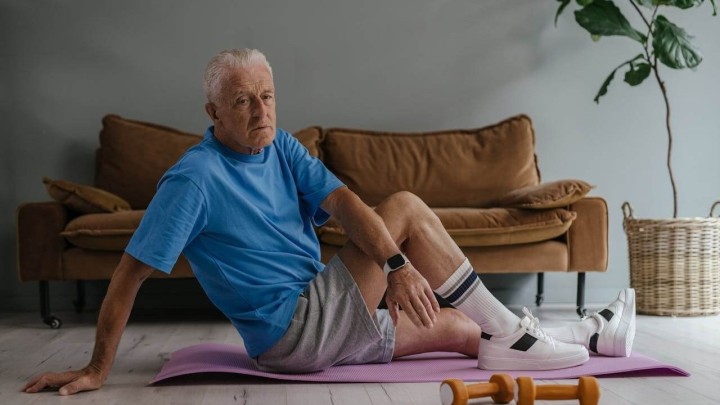 Trening snage kao saveznik starenja: Smanjuje rizik od padova i pooštrava snagu uma