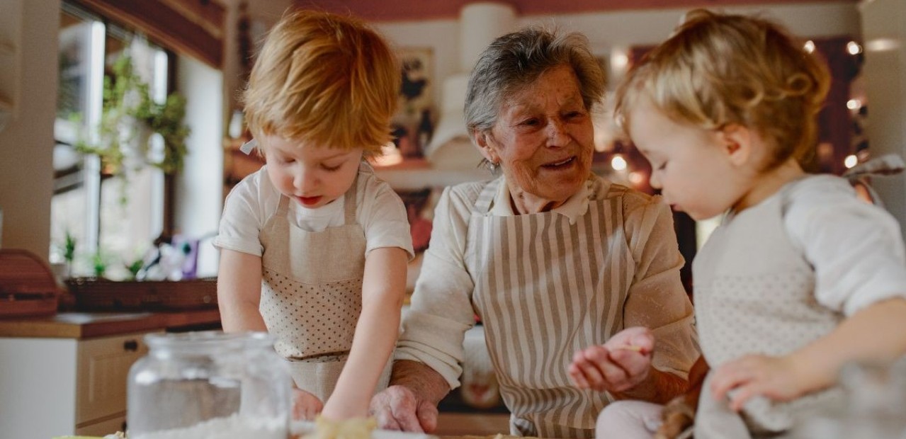 Rođenih 2025. znatno manje nego umrlih: Ovo su najčešća imena djevojčica i dječaka