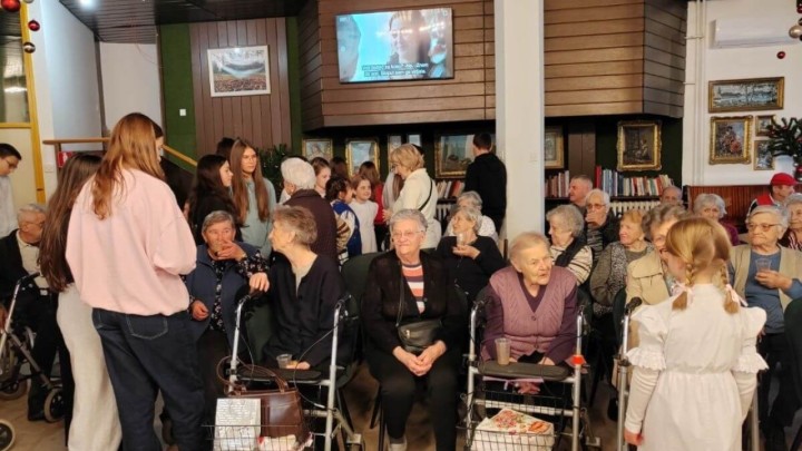 Na mjesto u domu čekaju 10 godina: 'Odbijanje se ne kažnjava, bolje da su u svom okruženju'