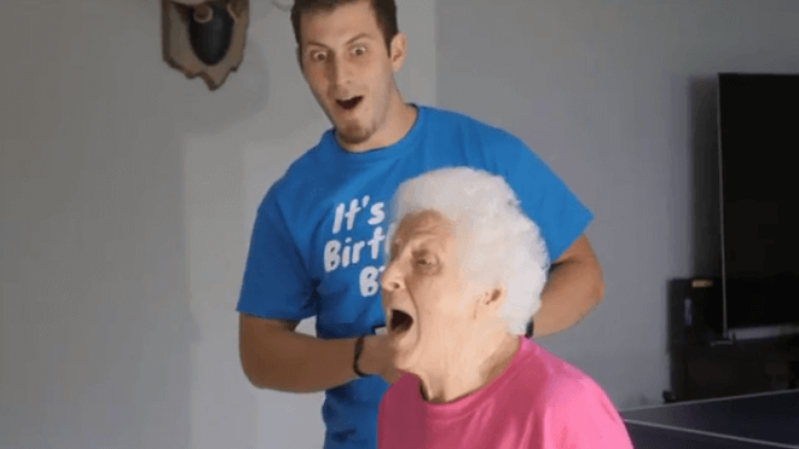 Iznenađenje unuka povodom 92. rođendana iznenadilo je baku, nije očekivala takav dar