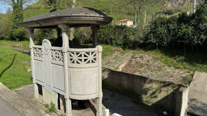 Foto dana: Ovakav zanimljiv javni toalet je prava rijetkost, a možete ga vidjeti u Istri