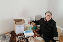 Nadi (79) pomaže gerontodomaćica Marina: 'Evo baš mi je oprala prozore i donijela mlijeko'