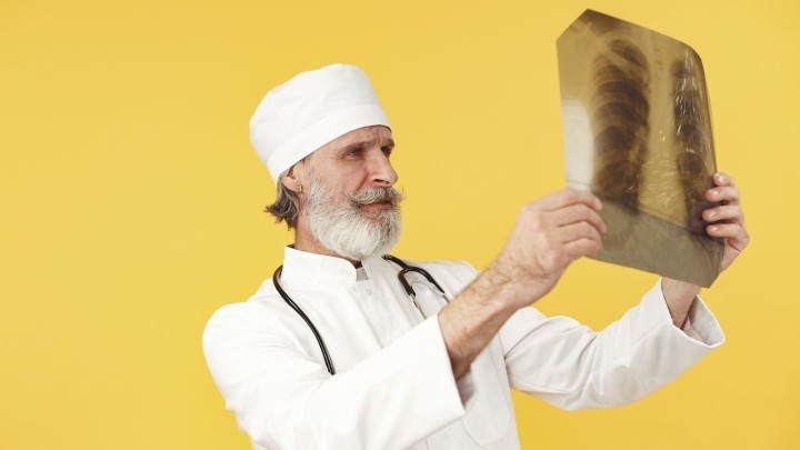 Upale pluća u padu, ali stariji su najugroženiji: Cjepivo besplatno za rizične