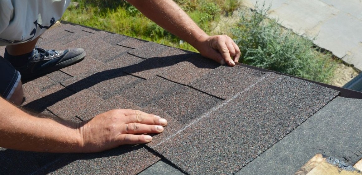 Umirovljenik (90) preminuo zbog pada s krova: Pao je sa šest metara visine