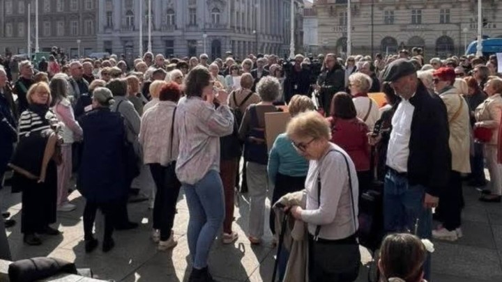 Prosvjed umirovljenika: 'Vlado, daj nam mirovine koje smo uplaćivali radom'