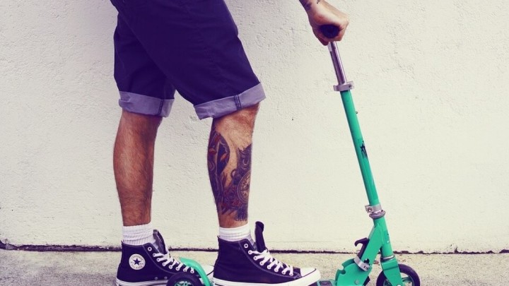 Muškarci prije 50 godina i danas: Harleya i kaubojski šešir zamijenili - romobilom