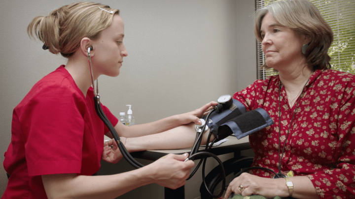 Liječnički pregledi bi u budućnosti mogli trajati manje od deset minuta: 'To je jedna neostvariva salata želja i planova'