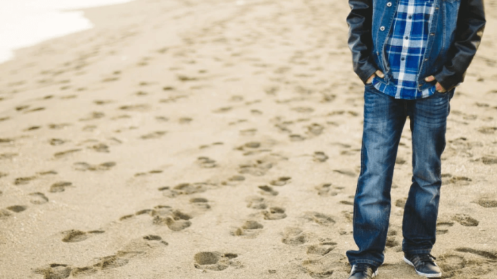 Umirovljenik potrčao da spasi golu ženu na plaži, ali bilo je to nešto drugo!